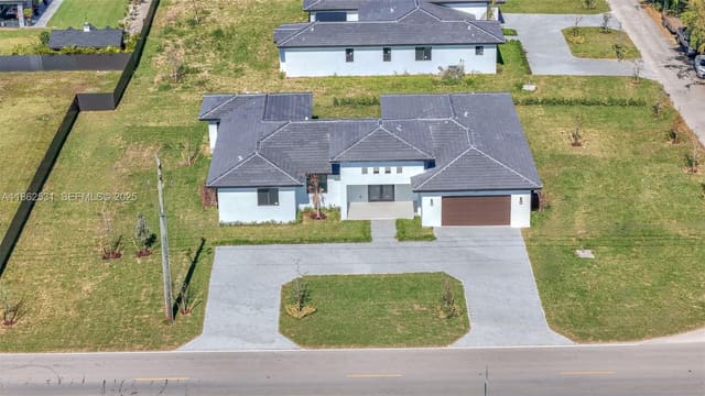 15455 SW 232 Street, Miami, FL 33170
