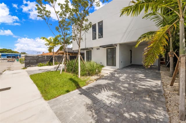2151 NW 1st Terrace, sold in Superior Park, Miami, FL
