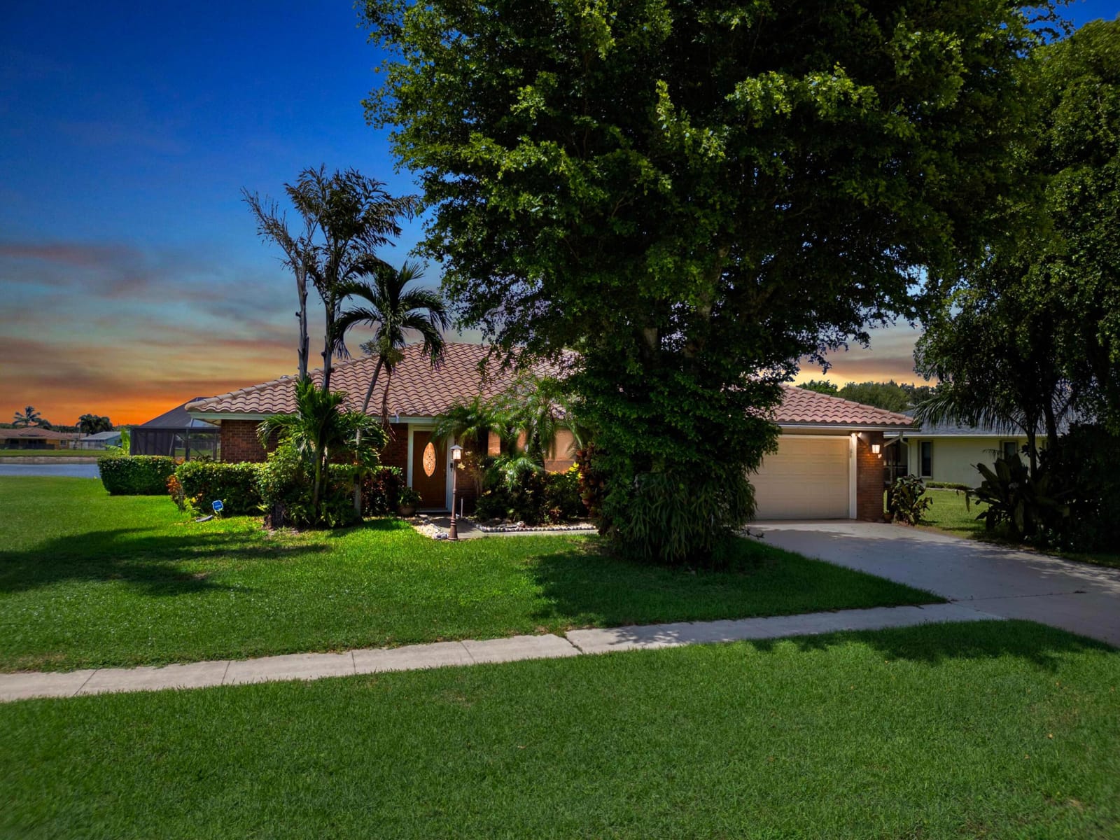 7431 Hazelwood Circle — photo 4