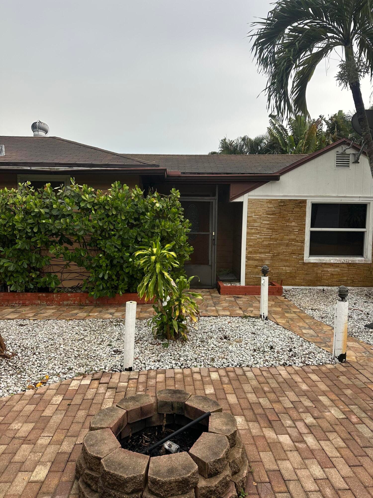 821 Fairview Street — photo 2