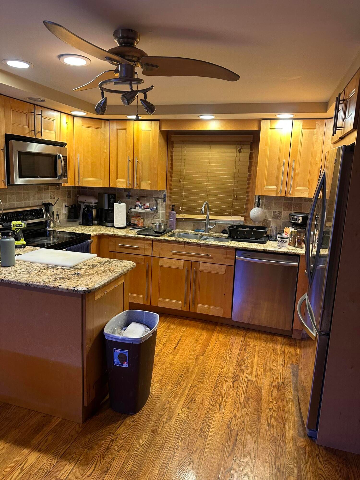 821 Fairview Street — photo 3
