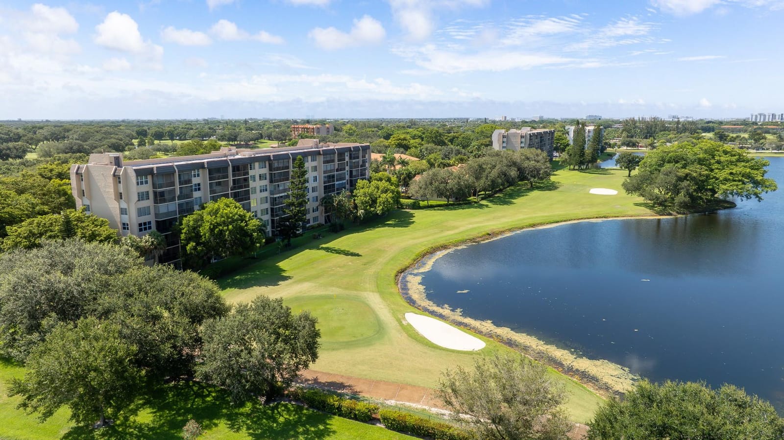 3300 W Rolling Hills Circle 704, Davie, FL 33328