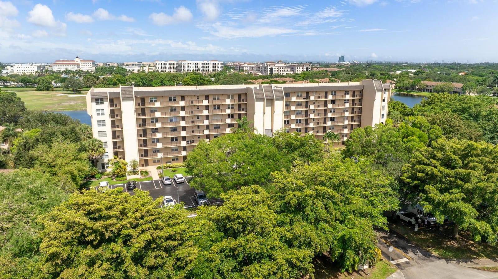 3300 W Rolling Hills Circle 704 — photo 2