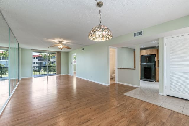 9720 S Hollybrook Lake Drive 205, Pembroke Pines, FL 33025