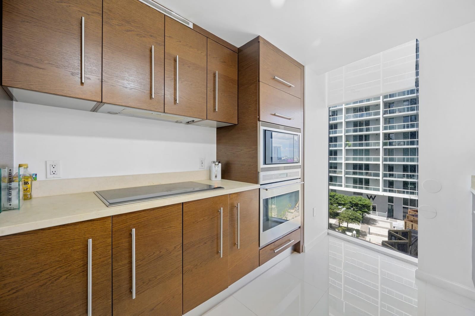 475 Brickell Avenue 1815 — photo 2