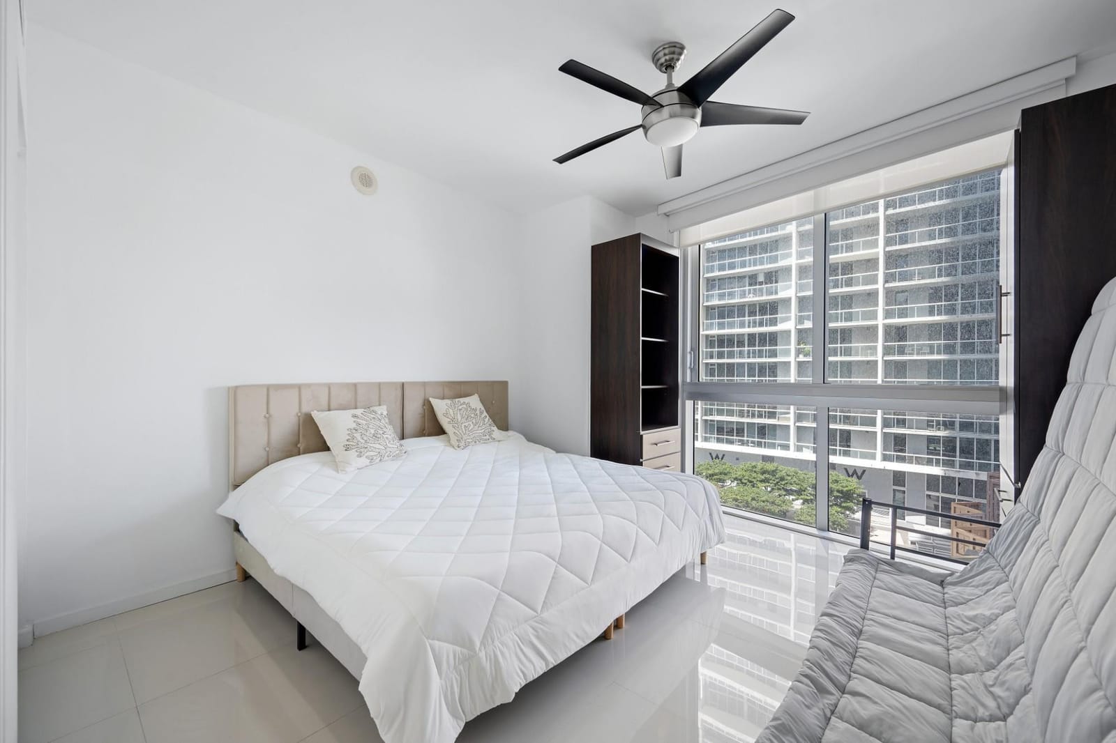 475 Brickell Avenue 1815 — photo 11