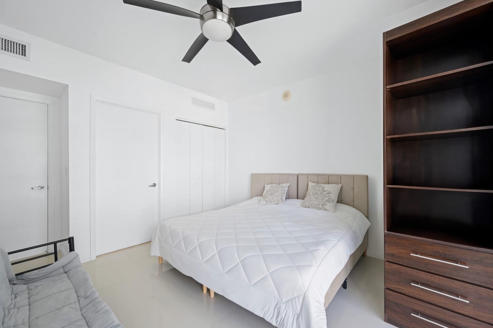 475 Brickell Avenue 1815, Miami, FL 33131 photo 13