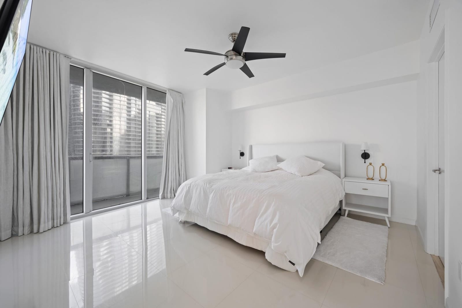 475 Brickell Avenue 1815, Miami, FL 33131 photo 15