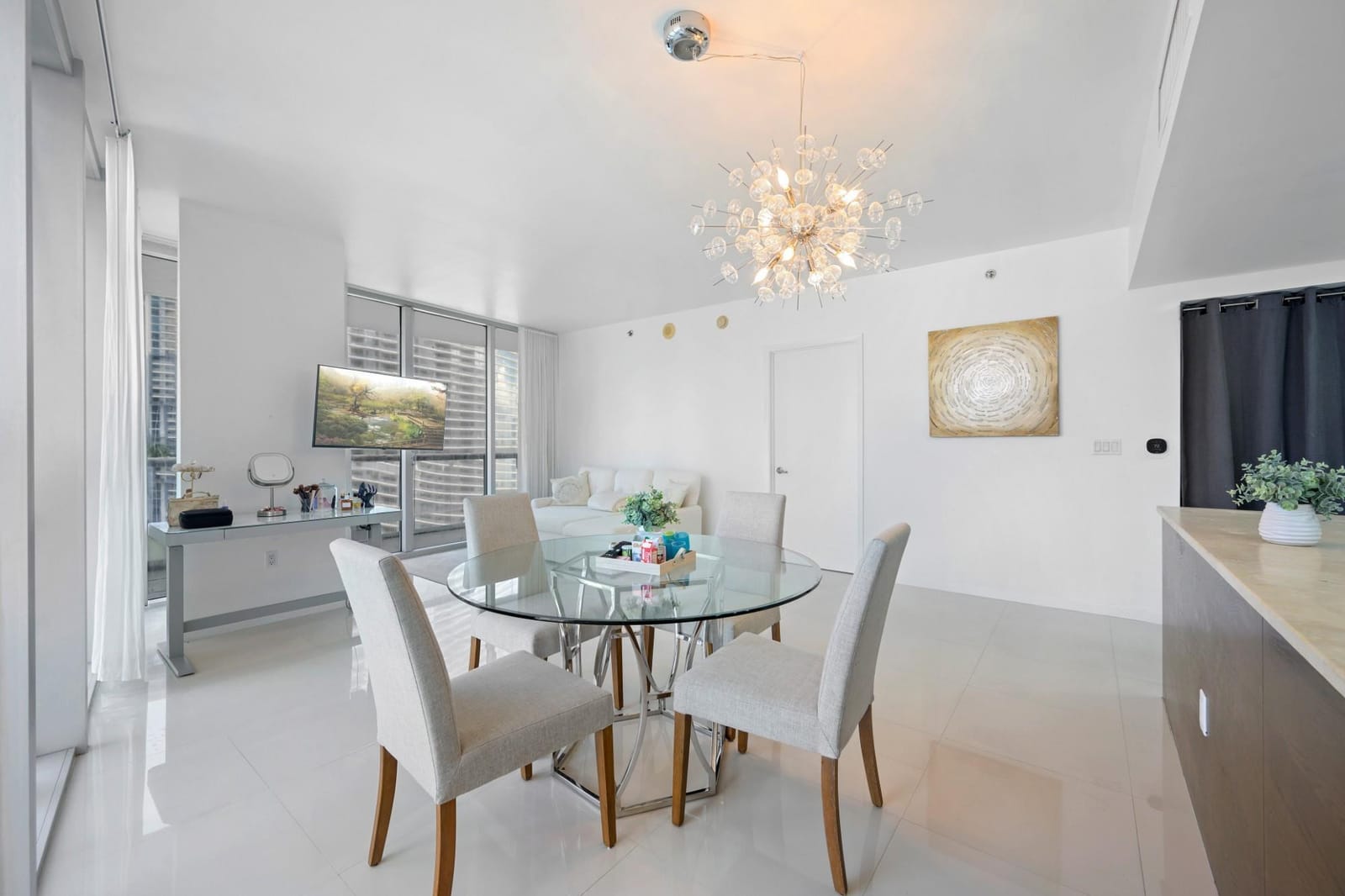 475 Brickell Avenue 1815 — photo 8