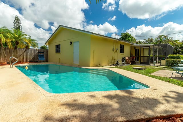 9240 Honeywell Road, Lake Worth, FL 33467