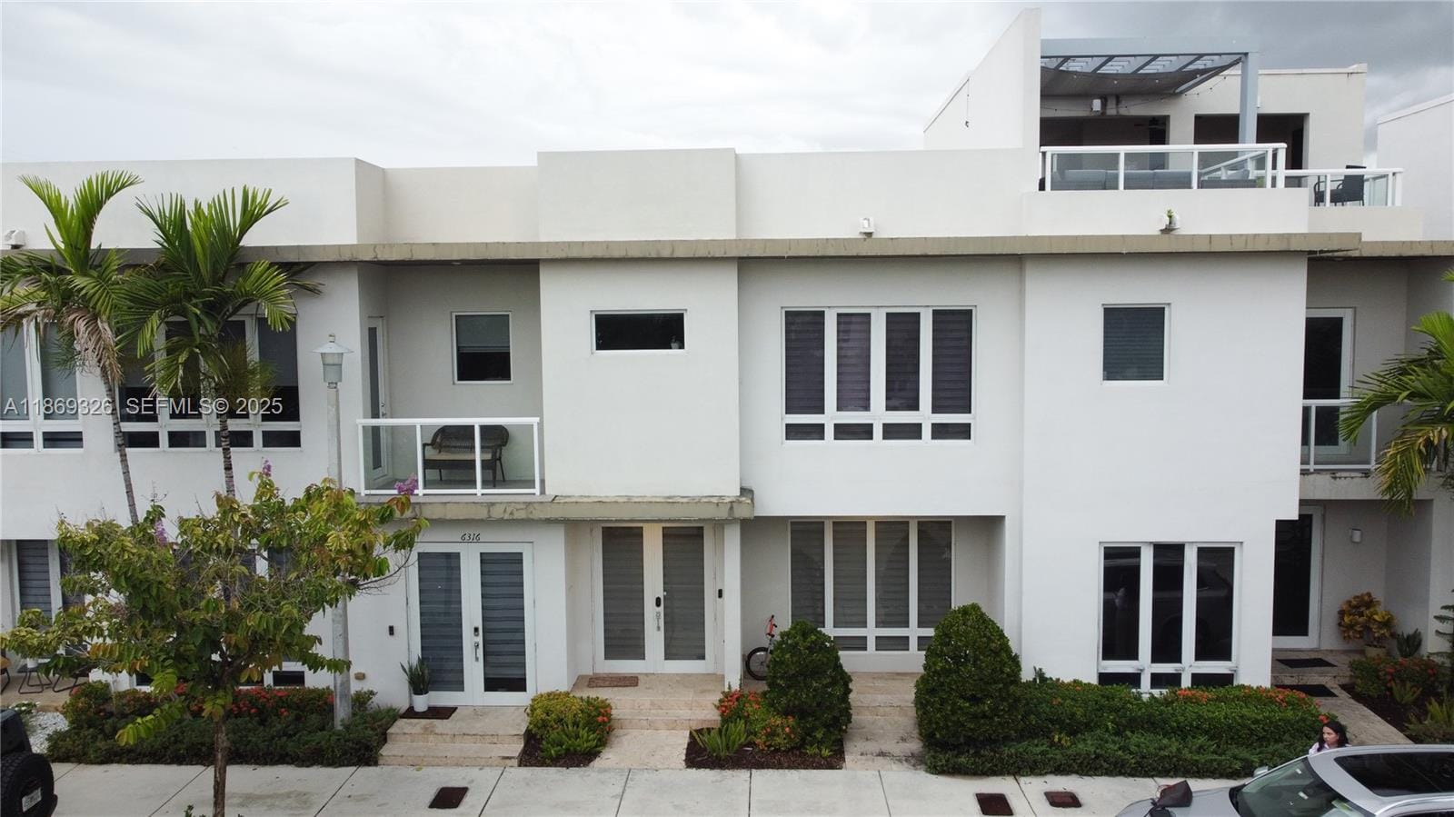 6318 NW 104th Path, Doral, FL 33178