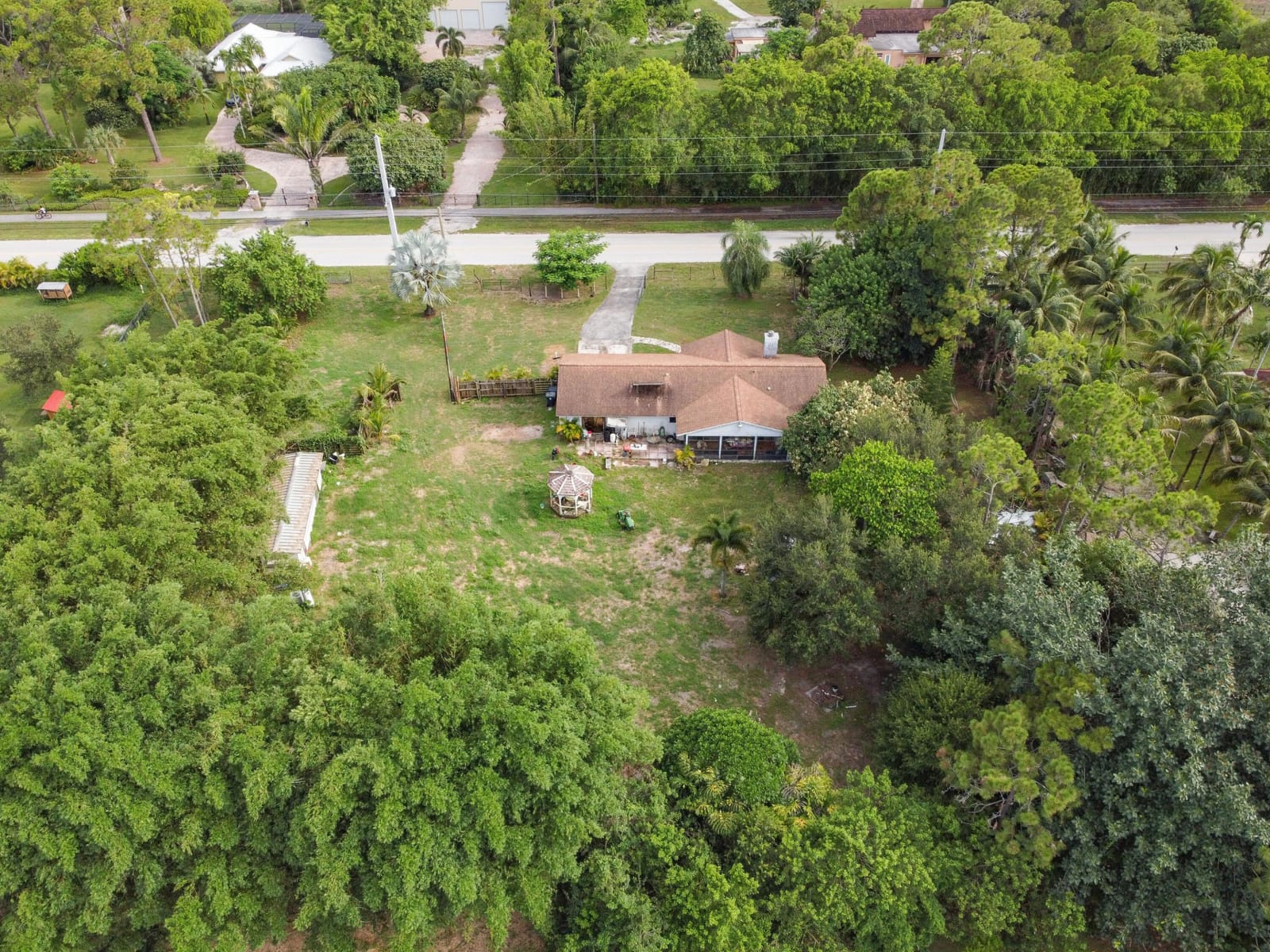 18055 W Sycamore Drive — photo 11