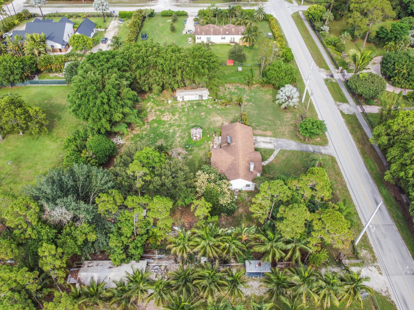 18055 W Sycamore Drive — photo 12