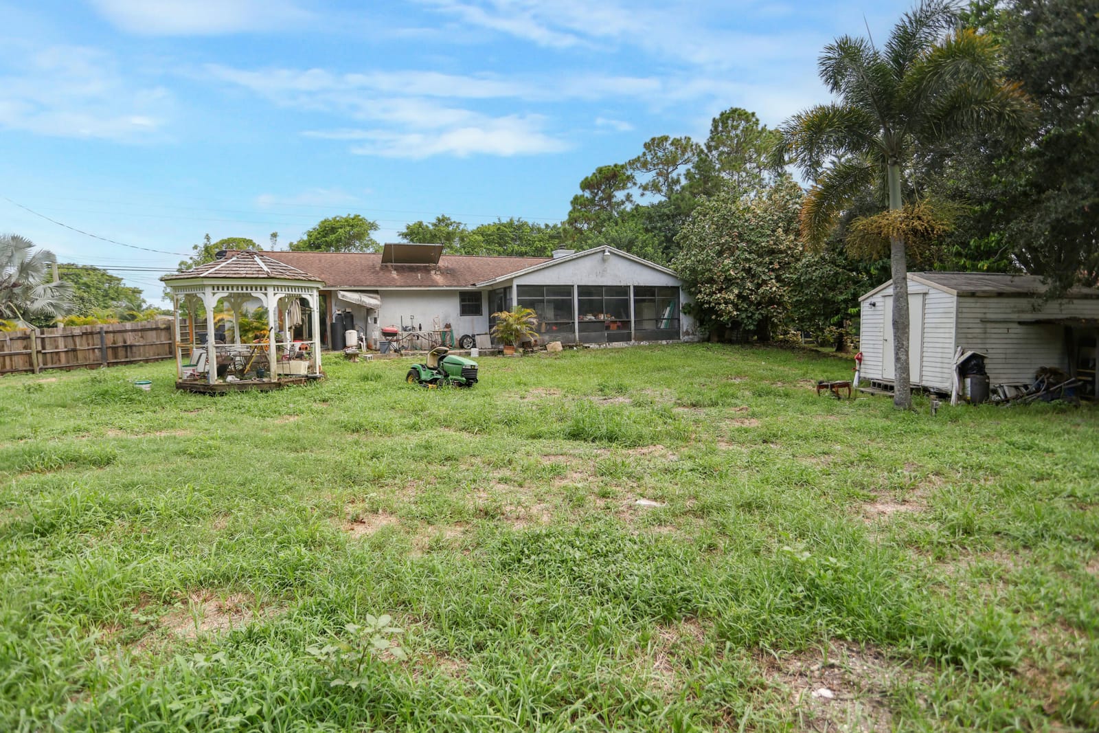 18055 W Sycamore Drive — photo 3