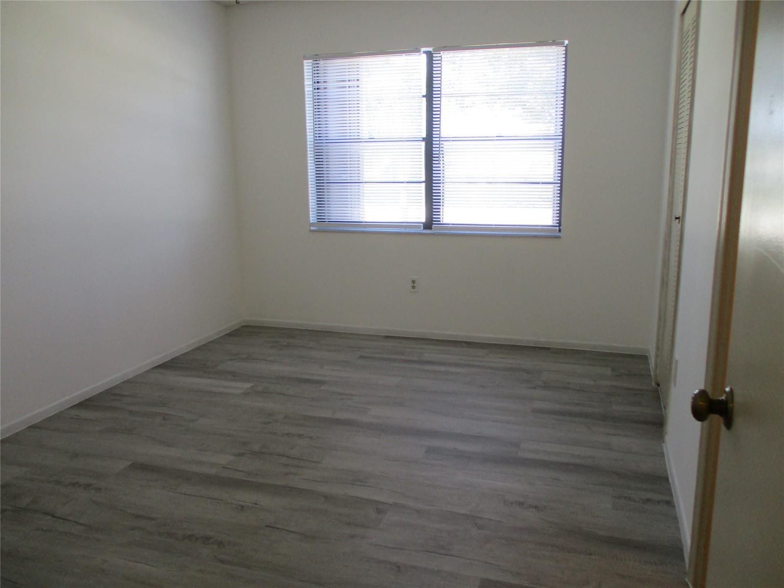 23442 SW 57th Avenue 406 — photo 10