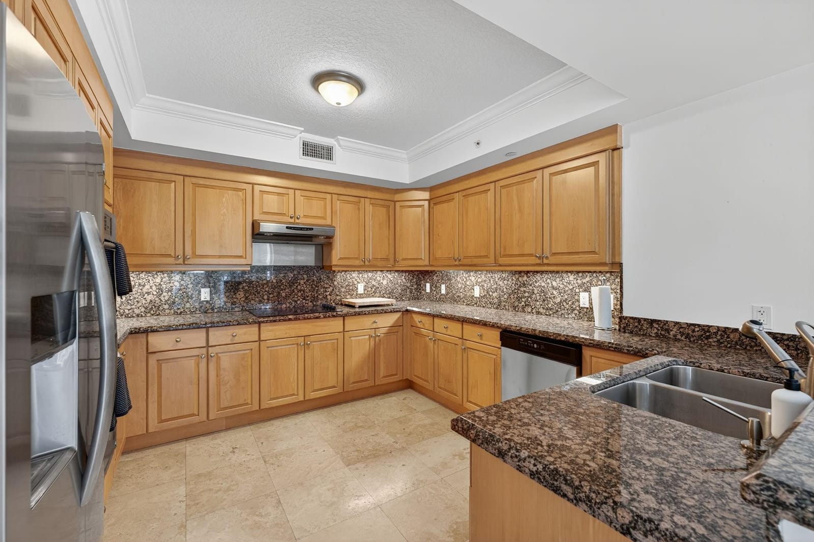 9 NE 20th Avenue 302 — photo 11