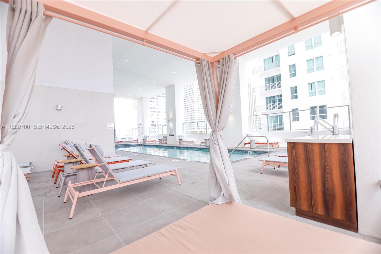 227 NE 2nd Street 1707, Miami, FL 33132 photo 10