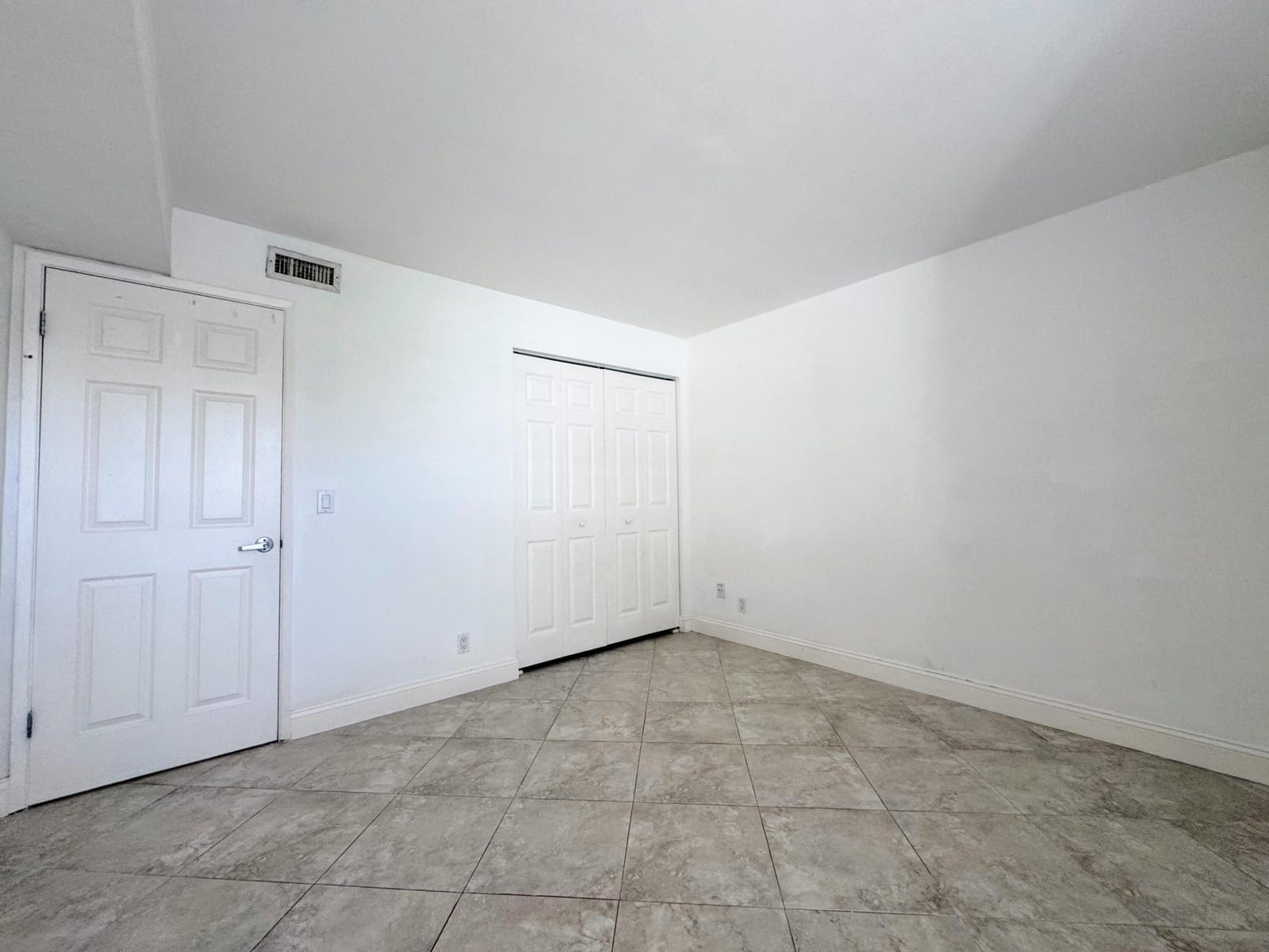 5701 Camino Del Sol 403, Boca Raton, FL 33433 photo 13