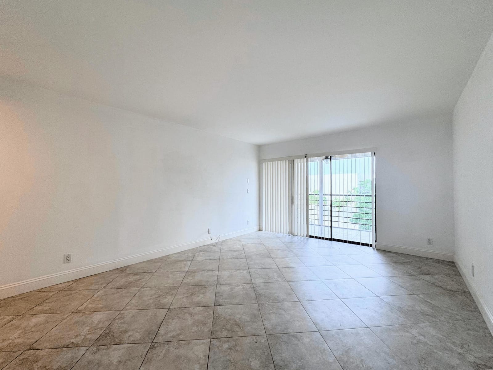 5701 Camino Del Sol 403, Boca Raton, FL 33433 photo 8