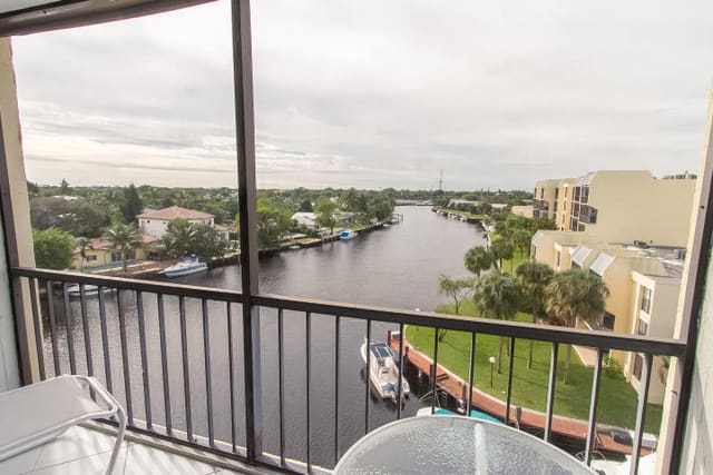 15 Royal Palm Way 602, Boca Raton, FL 33432