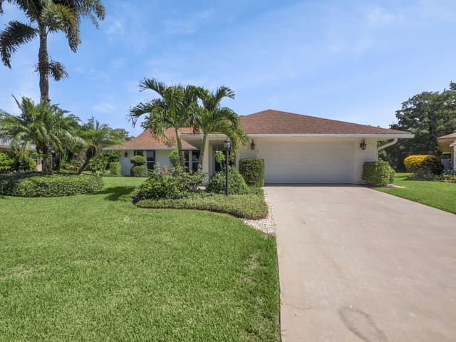 8165 SE Cypress Point Place, sold in Eaglewood, Hobe Sound, FL