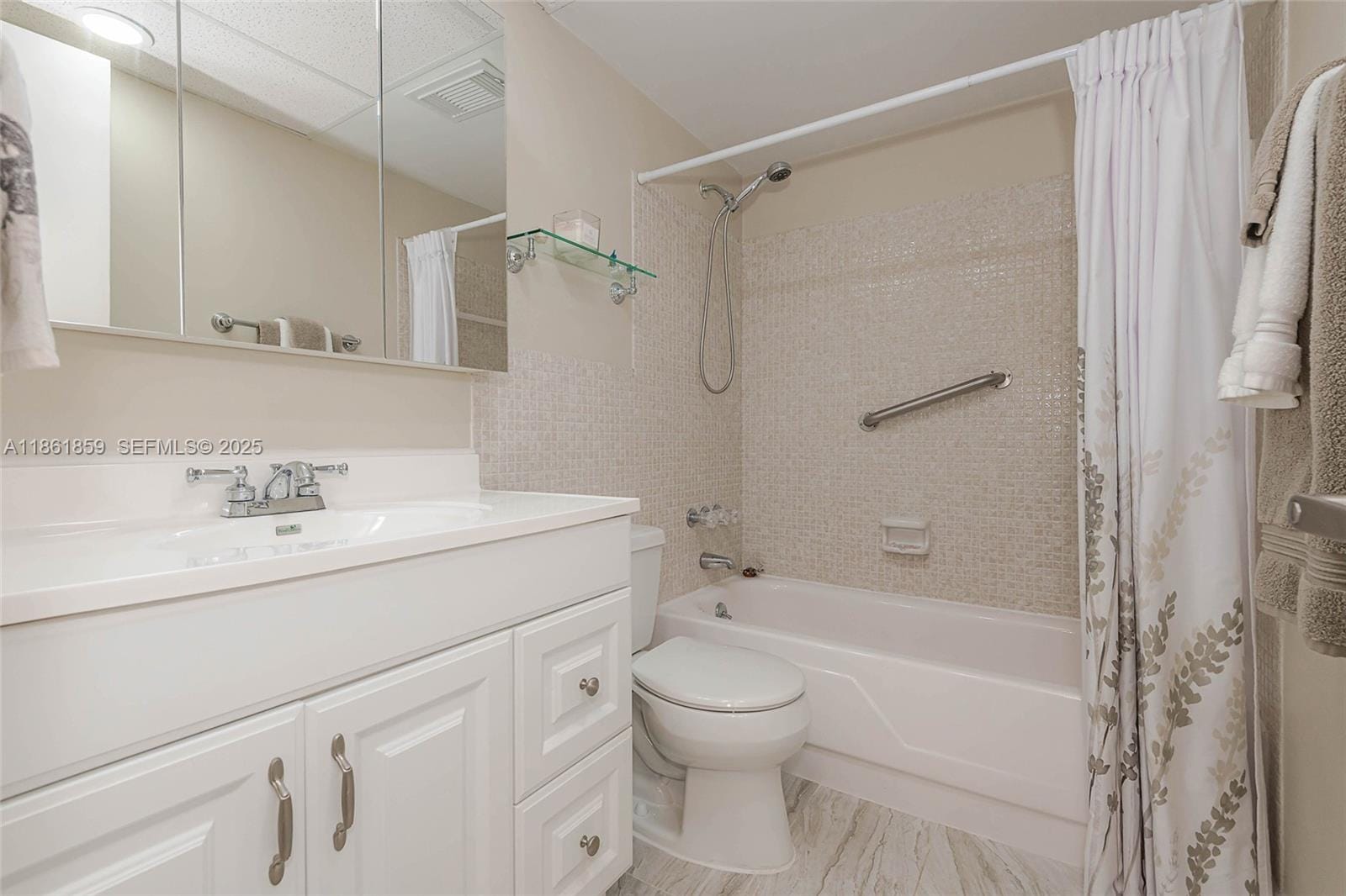 400 NE 14th Avenue 214, Hallandale Beach, FL 33009 photo 18
