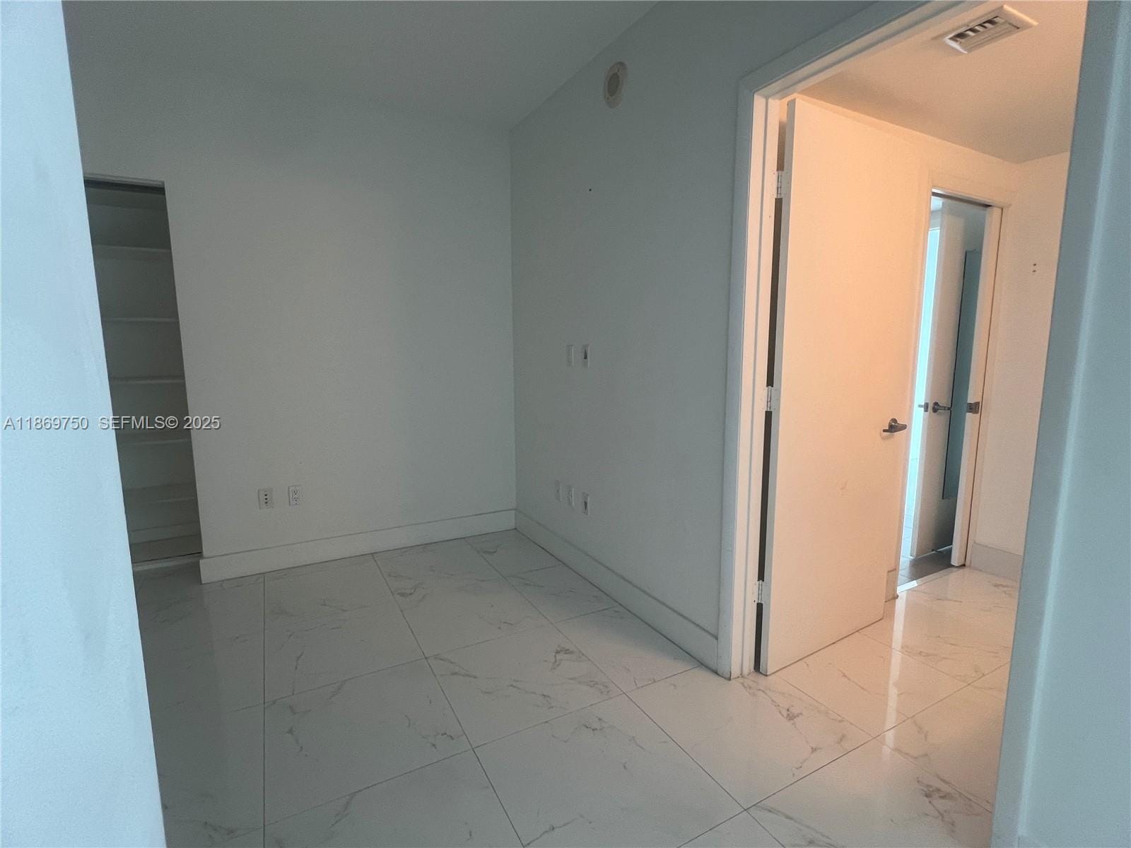 92 SW 3rd Street 3803, Miami, FL 33130 photo 20