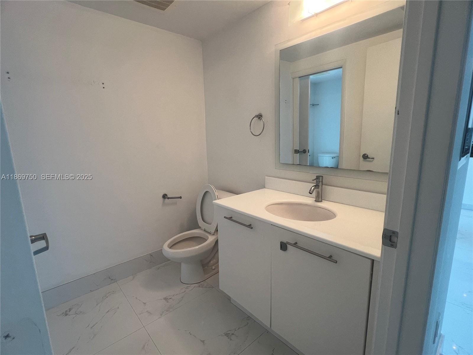 92 SW 3rd Street 3803, Miami, FL 33130 photo 21
