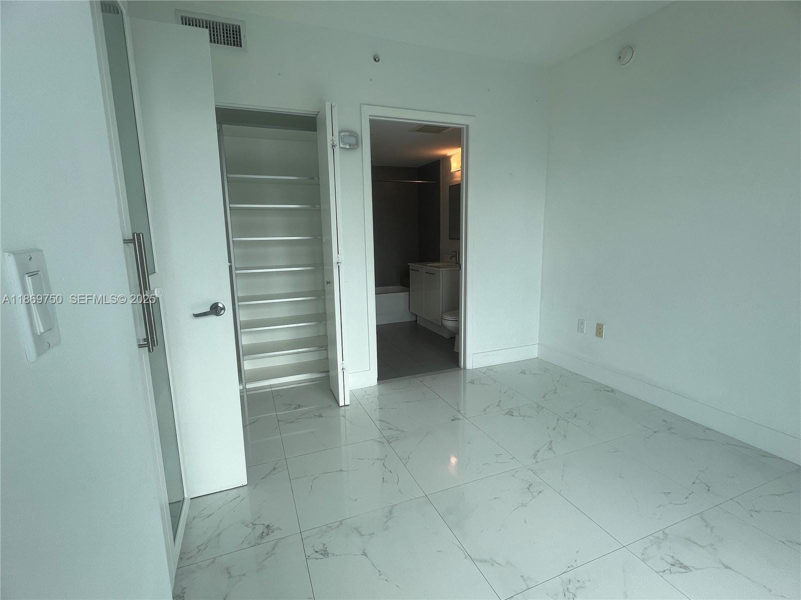 92 SW 3rd Street 3803, Miami, FL 33130 photo 25