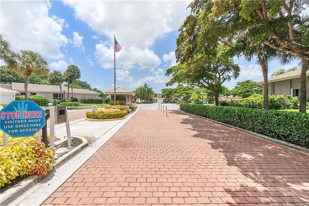5465 Monterey Circle E, Delray Beach, FL 33484 photo 27