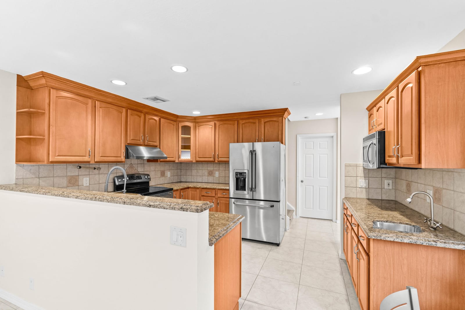 5465 Monterey Circle E, Delray Beach, FL 33484 photo 4
