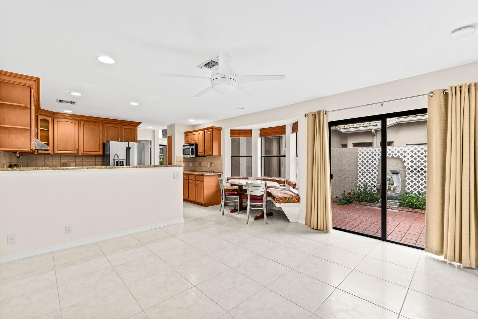 5465 Monterey Circle E, Delray Beach, FL 33484 photo 6