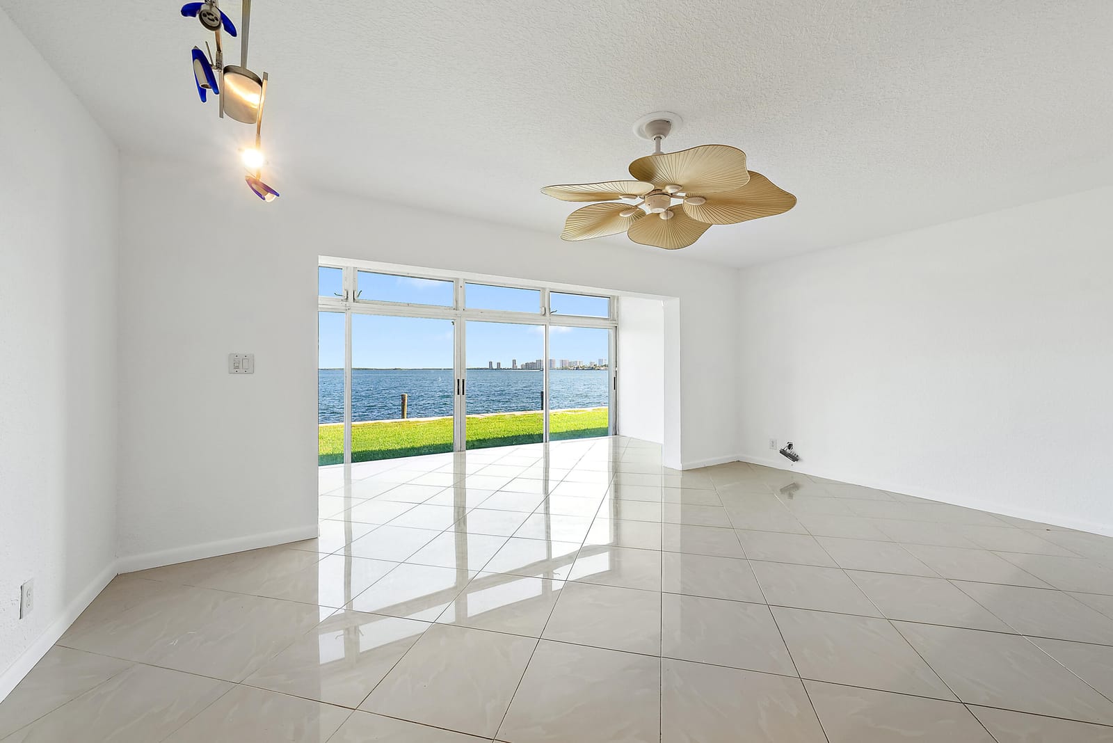 400 Wilma Circle 103 — photo 5