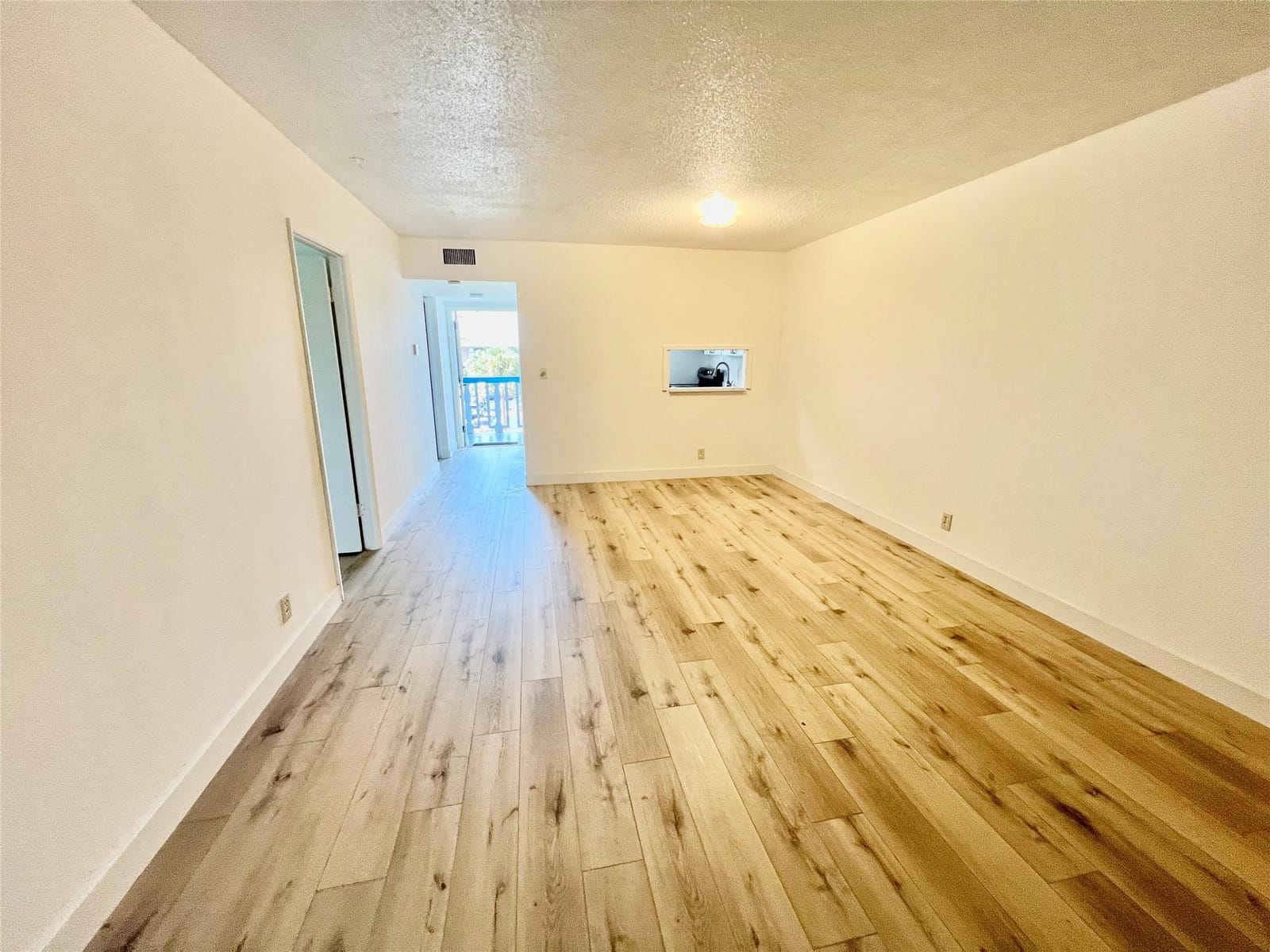 981 Hillcrest Court 306 — photo 12
