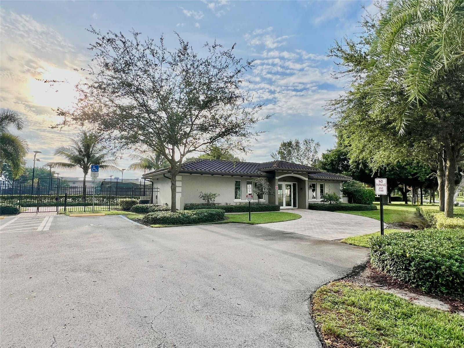 981 Hillcrest Court 306, Hollywood, FL 33021 photo 21