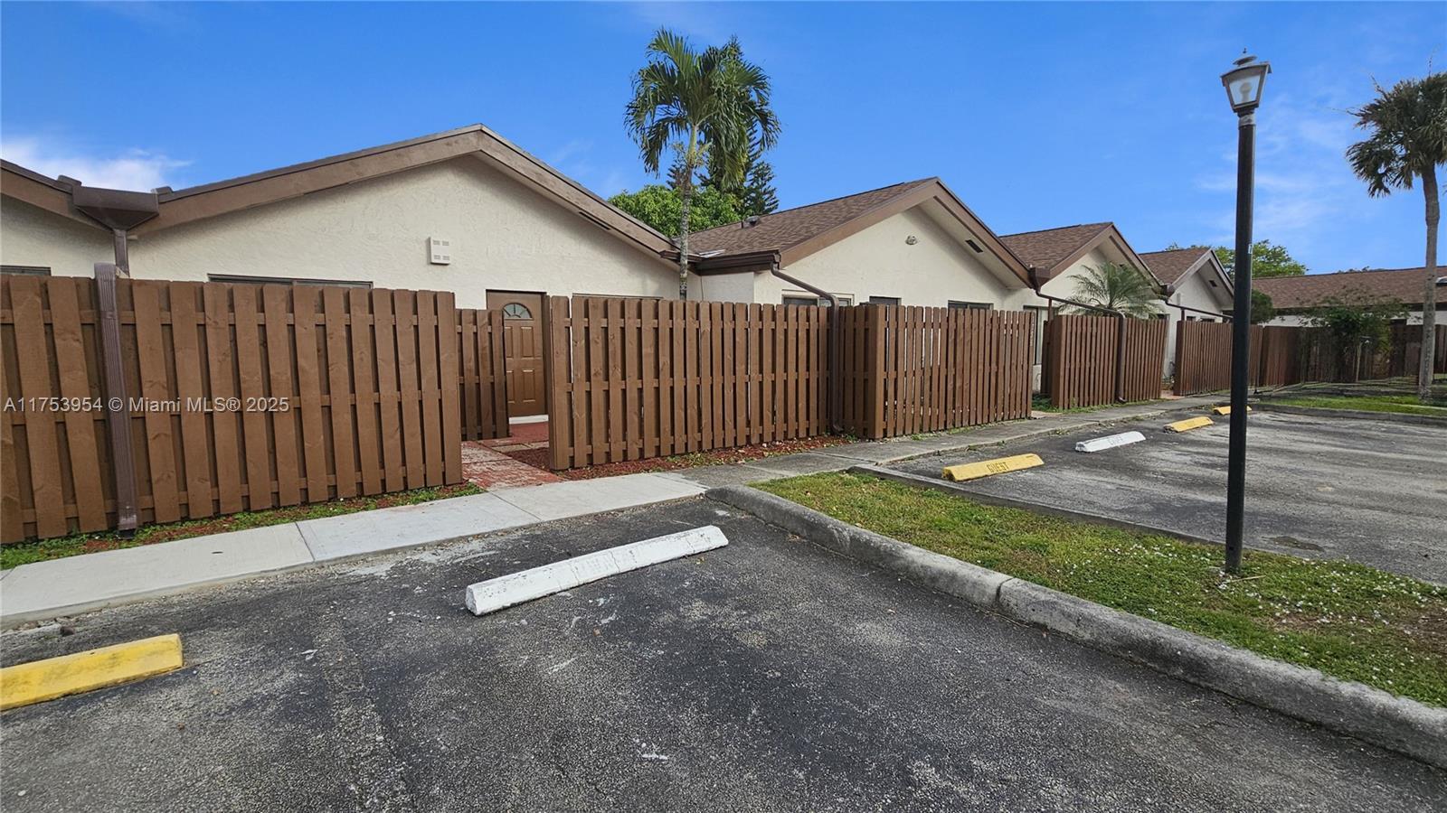 1760 NW 72nd Avenue 81, Plantation, FL 33313, Plantation