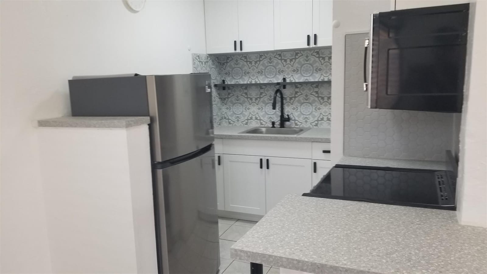 615 NE 7th Street, Hallandale Beach, FL 33009 photo 13