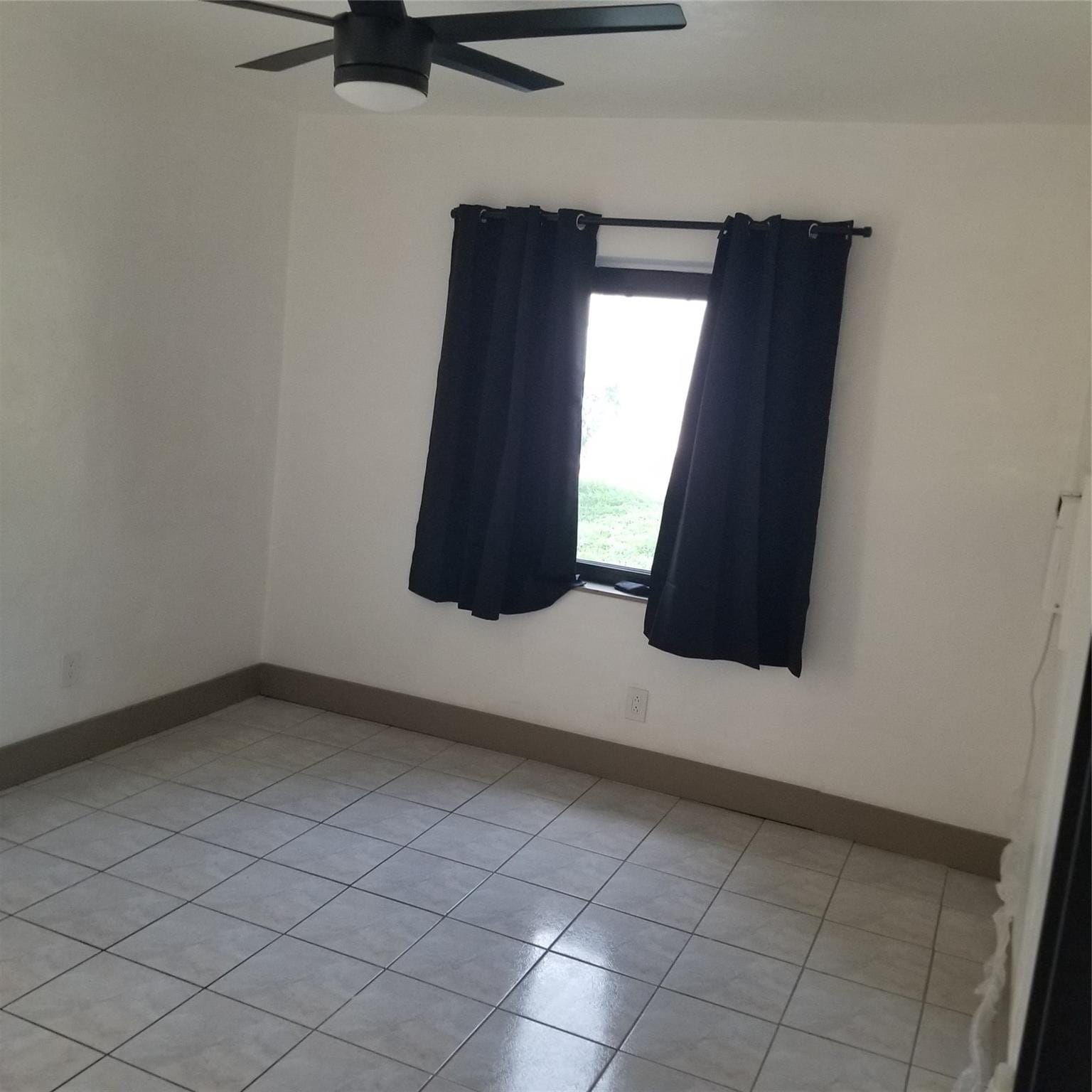615 NE 7th Street, Hallandale Beach, FL 33009 photo 19