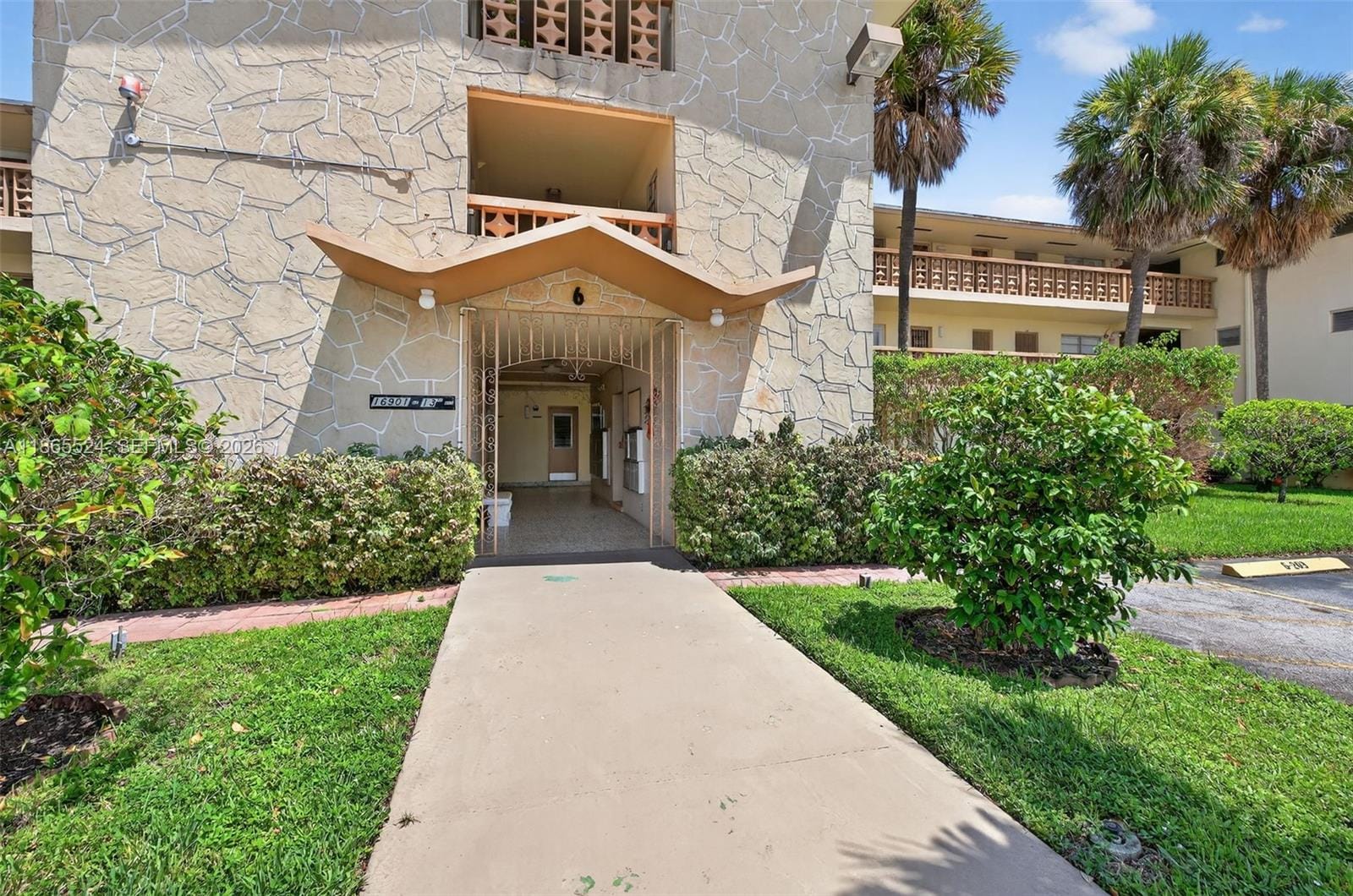 16901 NE 13th Avenue 210, Miami, FL 33162 photo 30
