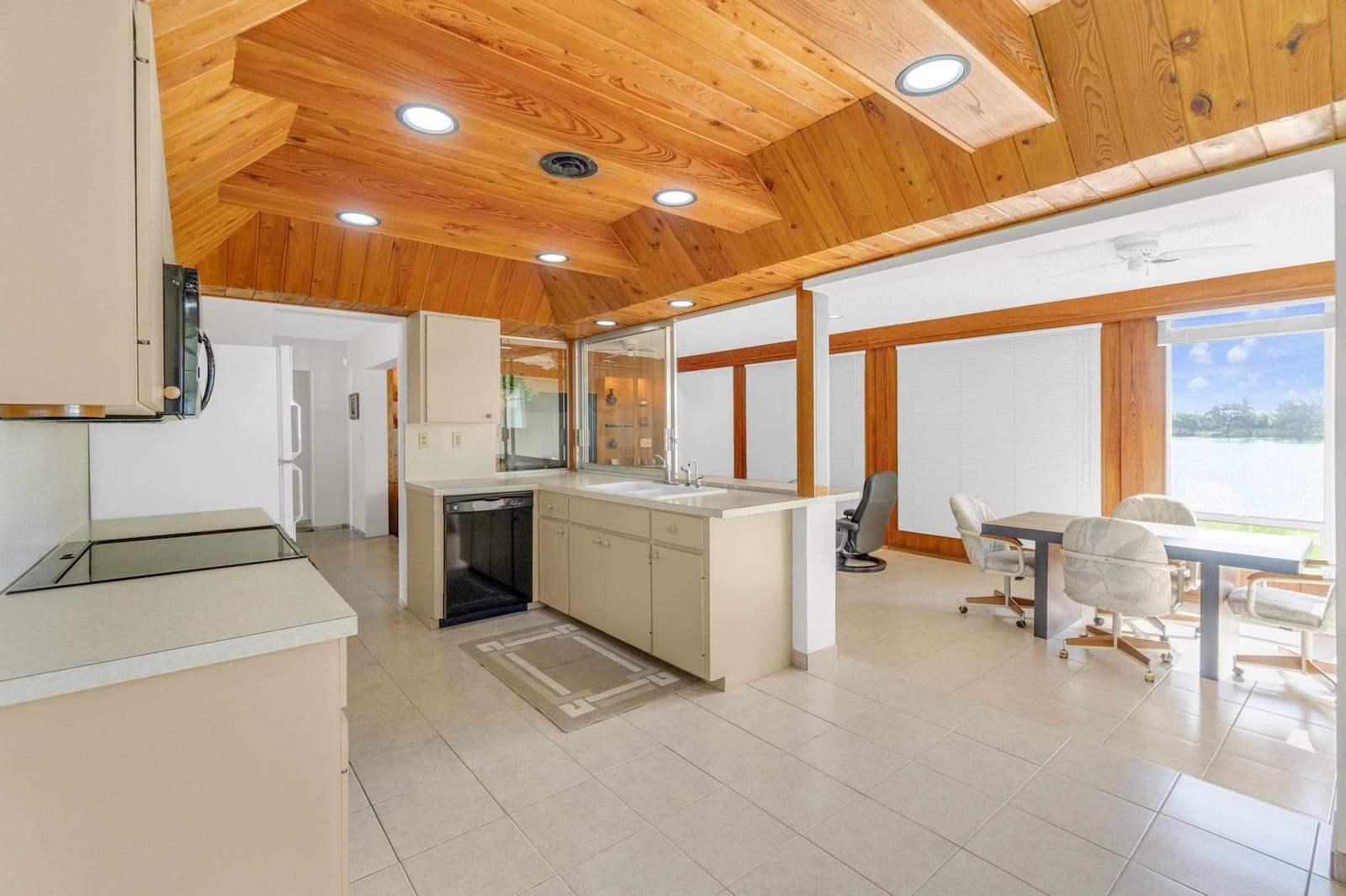 1774 NW 39th Place, Oakland Park, FL 33309 photo 14