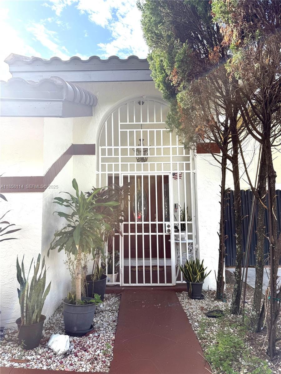 11266 SW 33rd Street — photo 2
