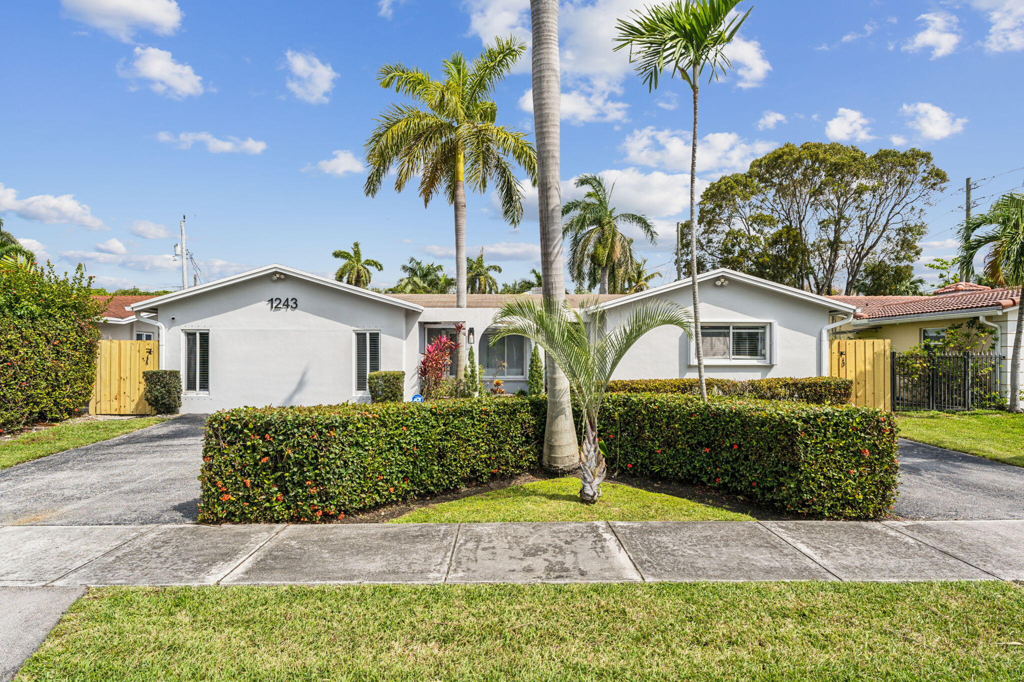 1243 Garfield Street, Hollywood, FL 33019, Hollywood