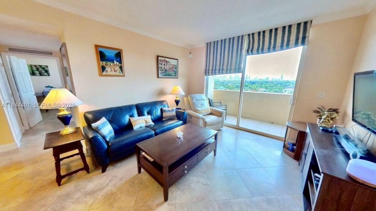 2425 SW 27th Avenue 701, Miami, FL 33145 photo 4