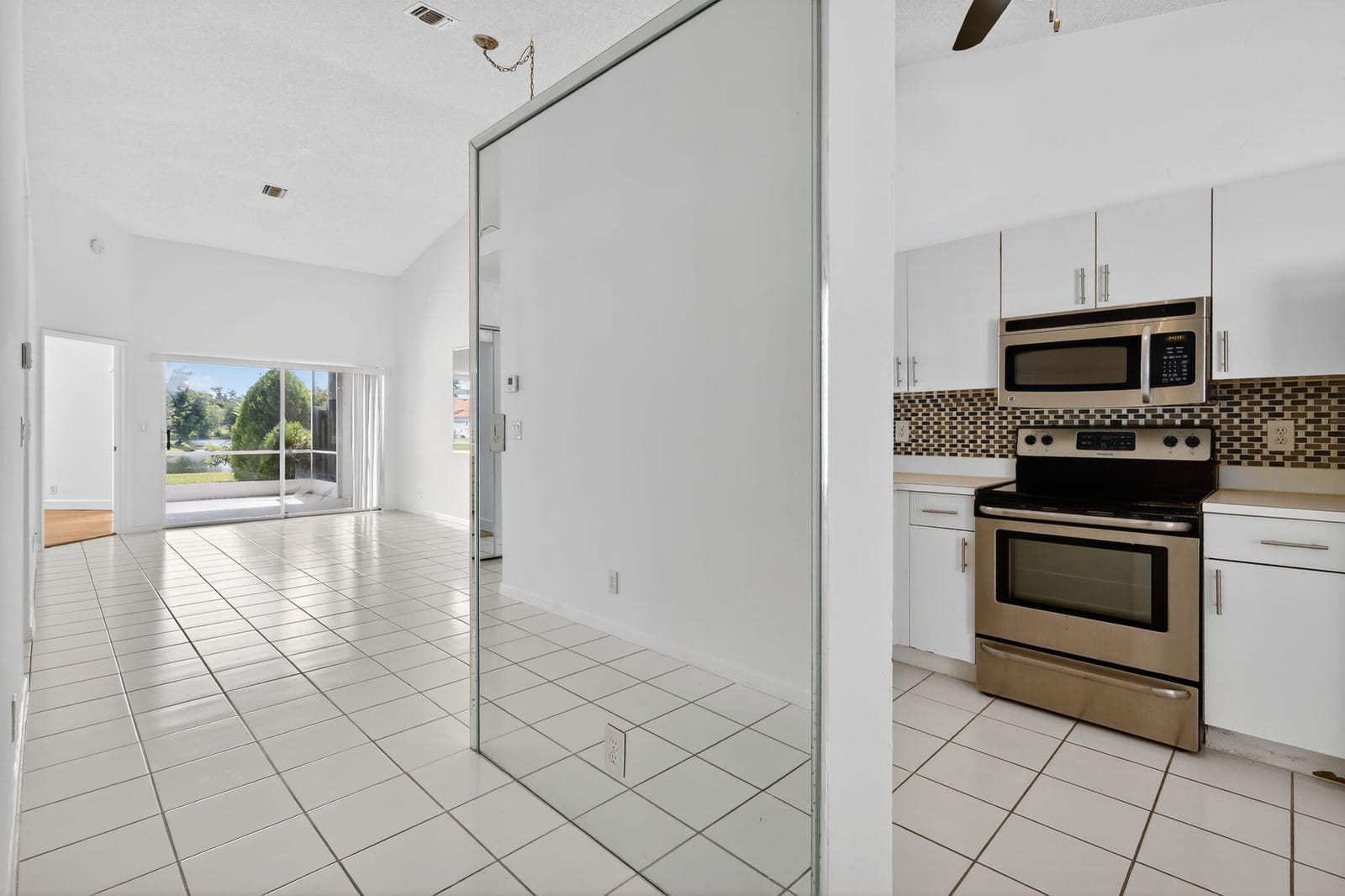15180 W Tranquility Lake Drive, Delray Beach, FL 33446 photo 3