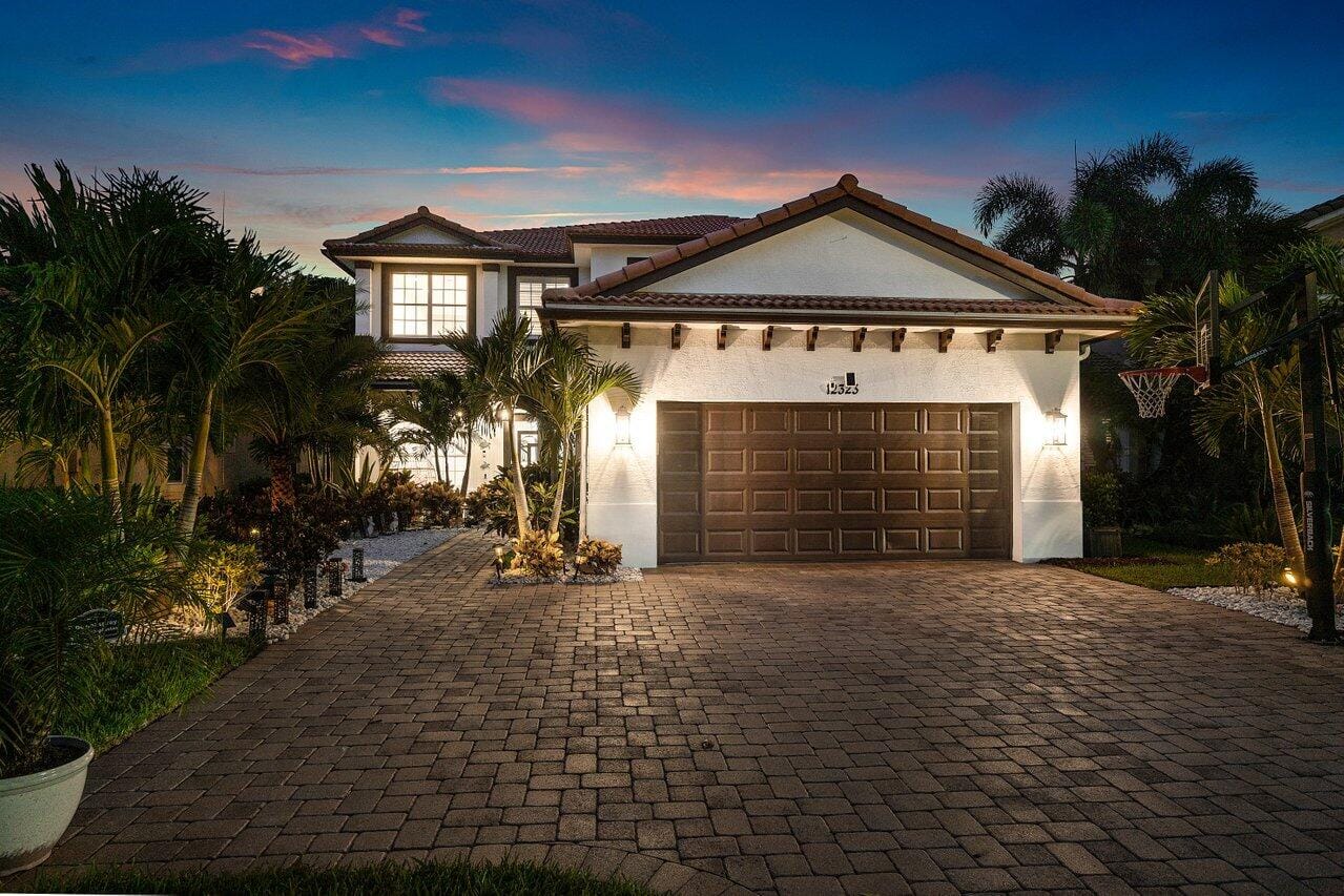 12323 Aviles Circle, Palm Beach Gardens, FL 33418