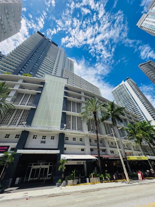 1250 S Miami Avenue 1913, Miami, FL 33130
