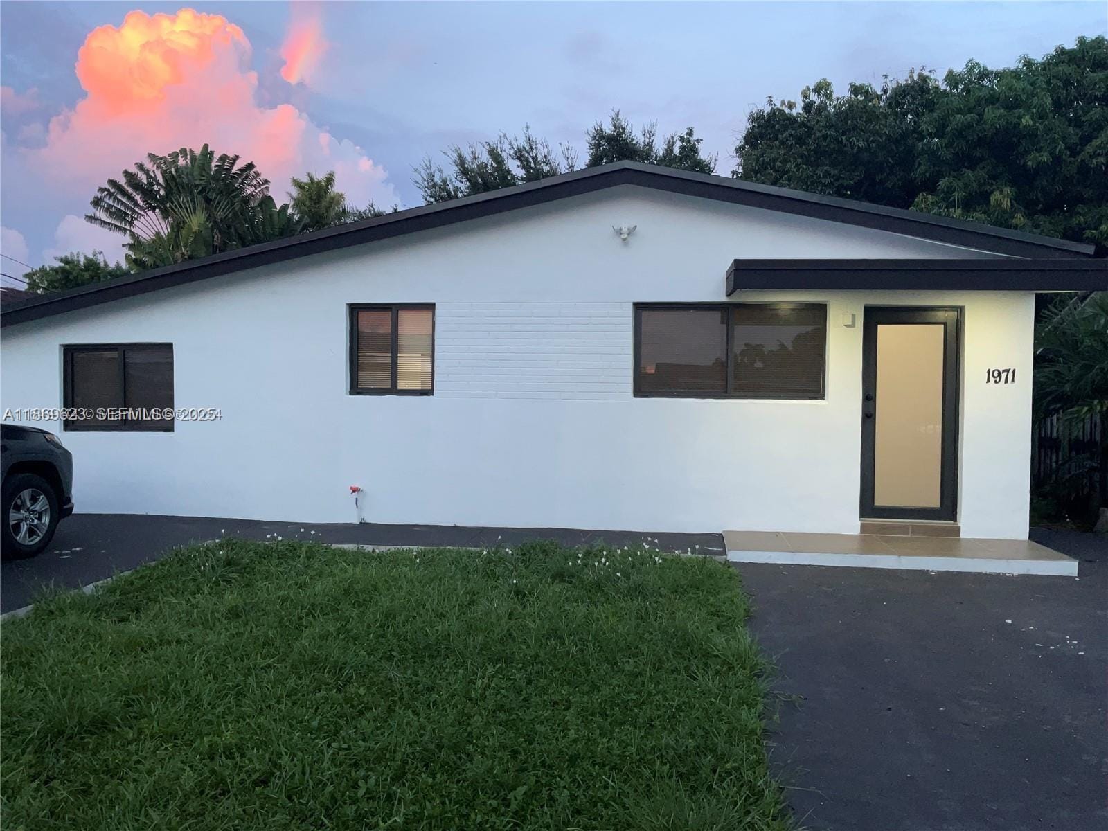1971 W 2nd Avenue, Hialeah, FL 33010
