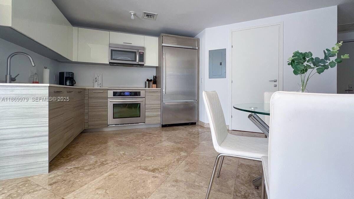 1300 Brickell Bay Drive 3007 — photo 3
