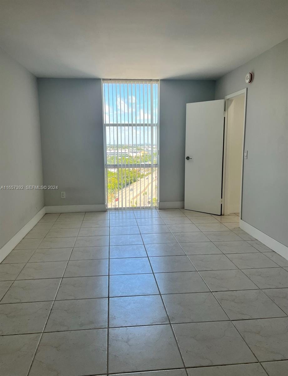 13499 Biscayne Boulevard 1405 — photo 8