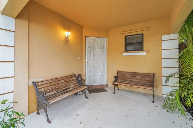 14980 Durham Lane, sold in Falcons Lea, Davie, FL